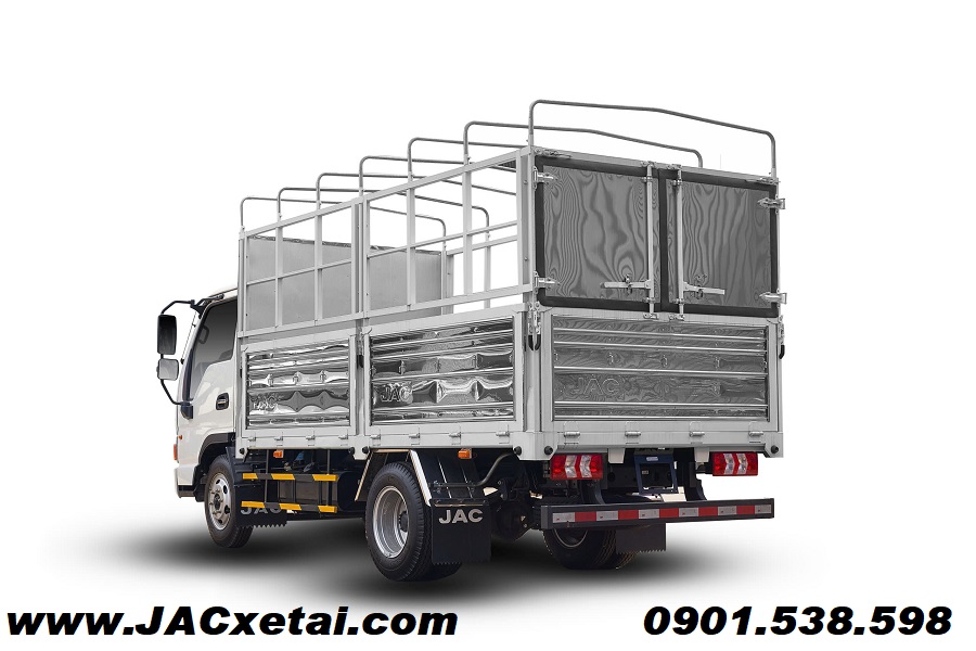 Xe tải JAC H250.E5 tải trọng 2.5 tấn thùng mui bạt màu trắng