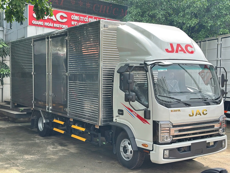 xe tải jac N350SL thùng kín - Tải 3.35 tấn thùng dài 6,4 Métxe tải jac N350SL thùng kín - Tải 3.35 tấn thùng dài 6,4 Mét