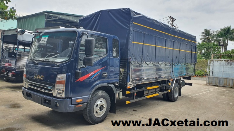 xe tải jac 6.5 tấn N680 thùng mui bạt 5 bửng