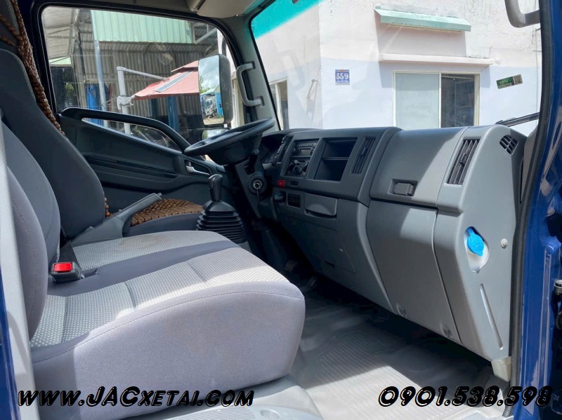 JAC n200s tải 1,9 tấn thùng kín 