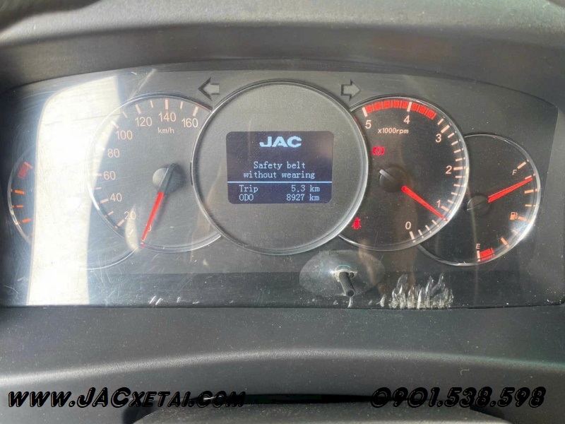 xe jac cũ 1,9 tấn N200s thùng kín màu xanh