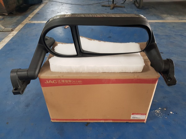 kinh hau xe tai jac gallop