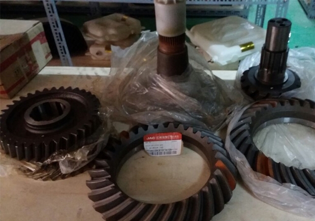 vanh chau qua dua jac