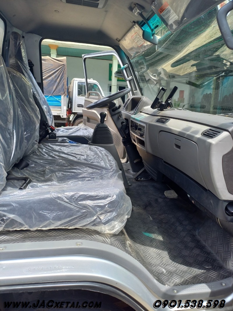 nội thất xe tải jac tập lái